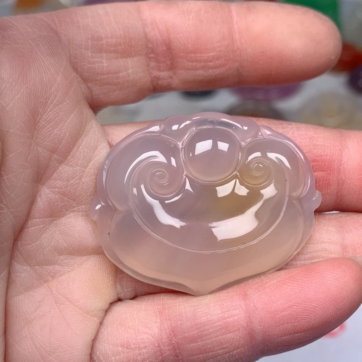 玛瑙/玉髓颈饰未镶嵌月**语