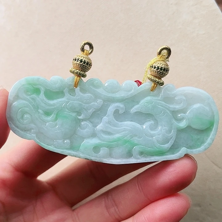 翡翠未镶嵌颈饰挂件