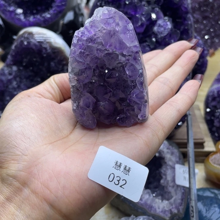 未镶嵌水晶大型摆件（非配饰）