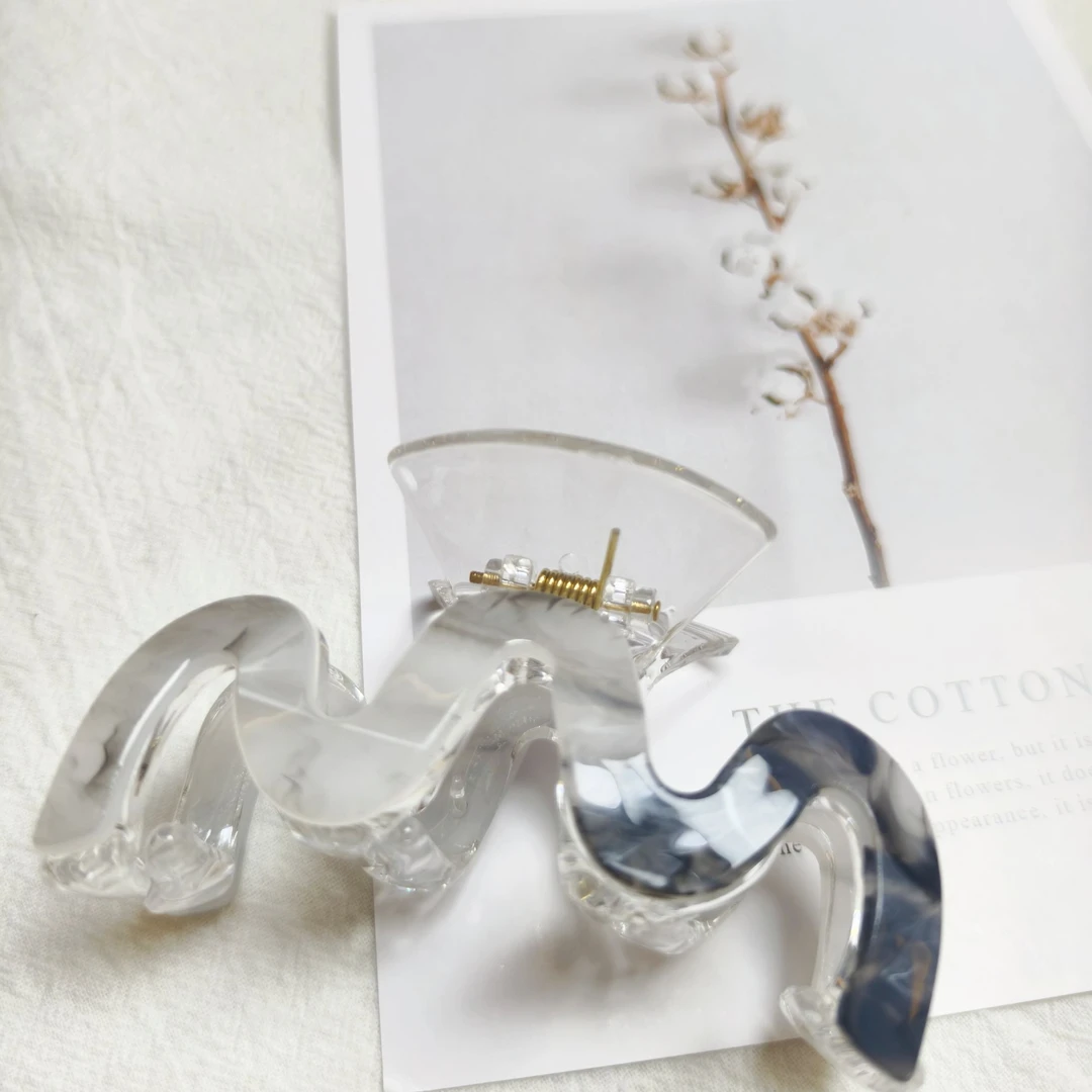 高级洋气尺寸约11公分百搭半抓全抓波浪鲨鱼夹简约气质