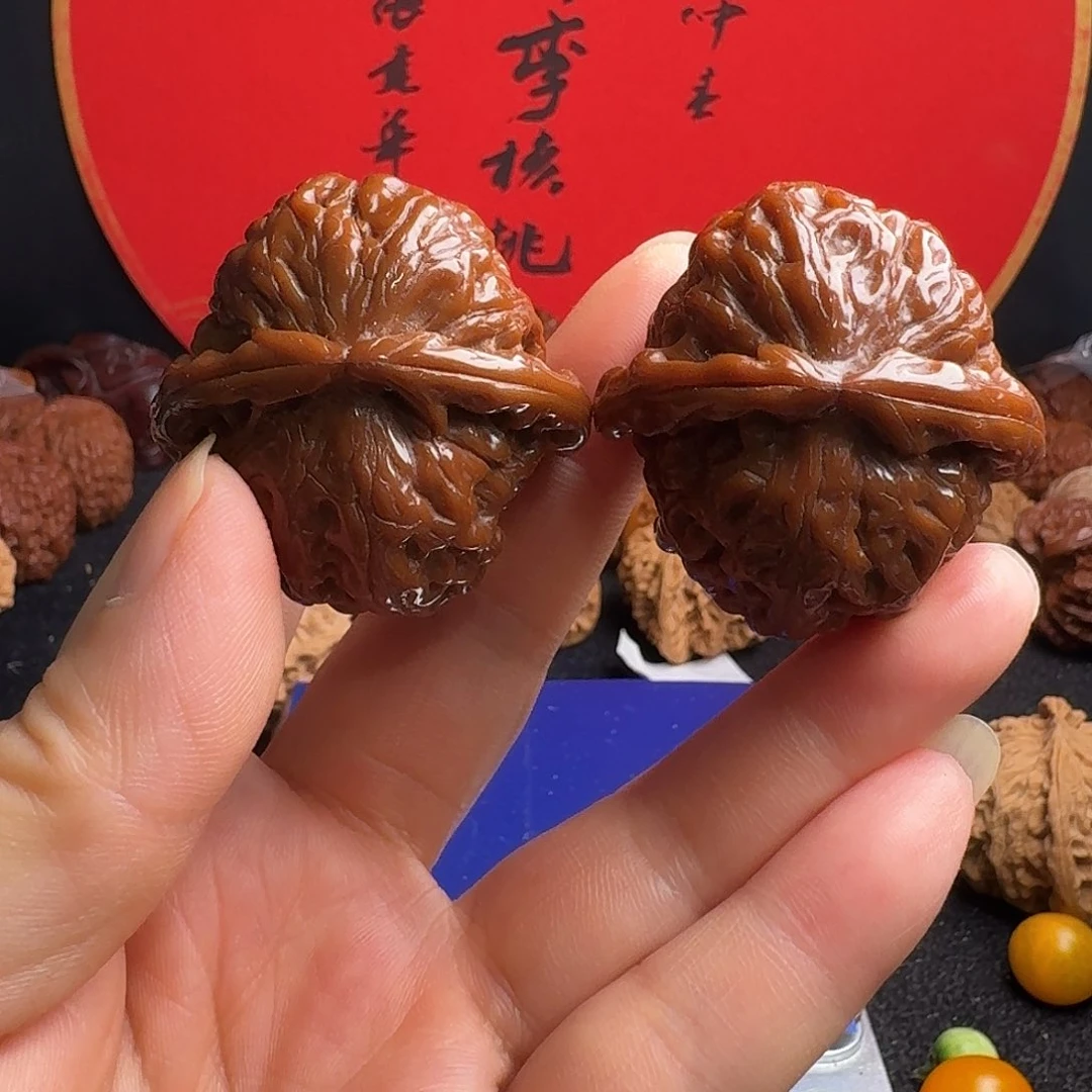 文玩核桃把件白狮子
