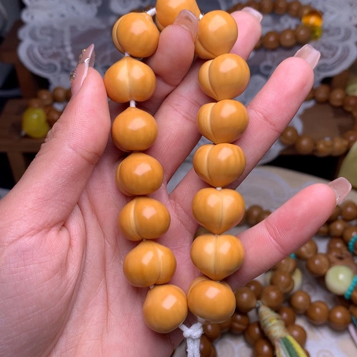 猴头核桃吊坠屁桃手持