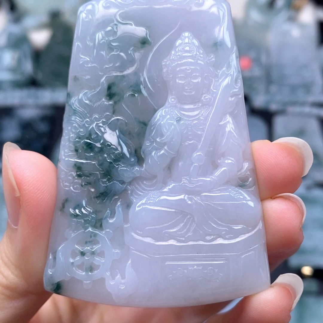 翡翠未镶嵌颈饰文殊