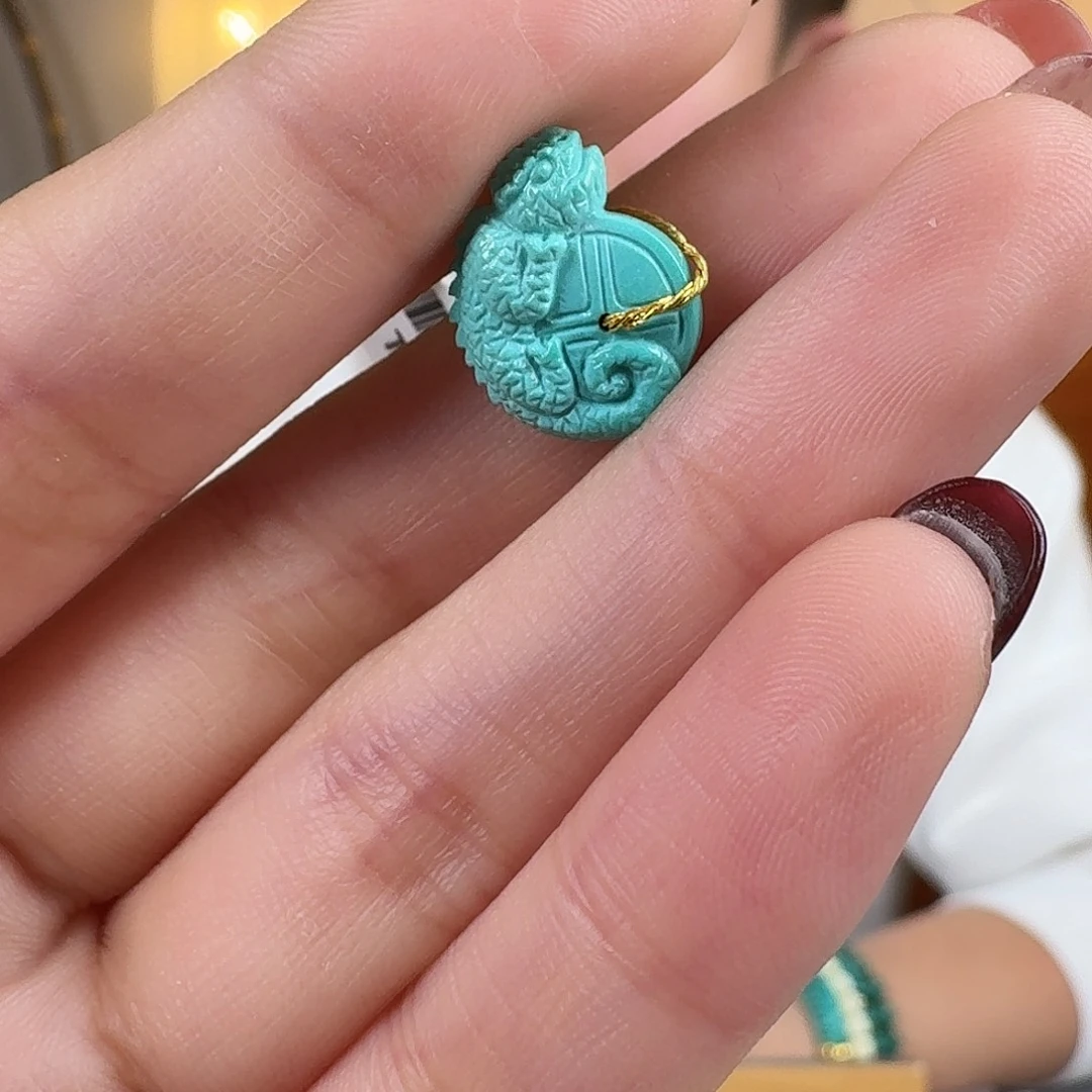 绿松石未镶嵌挂件