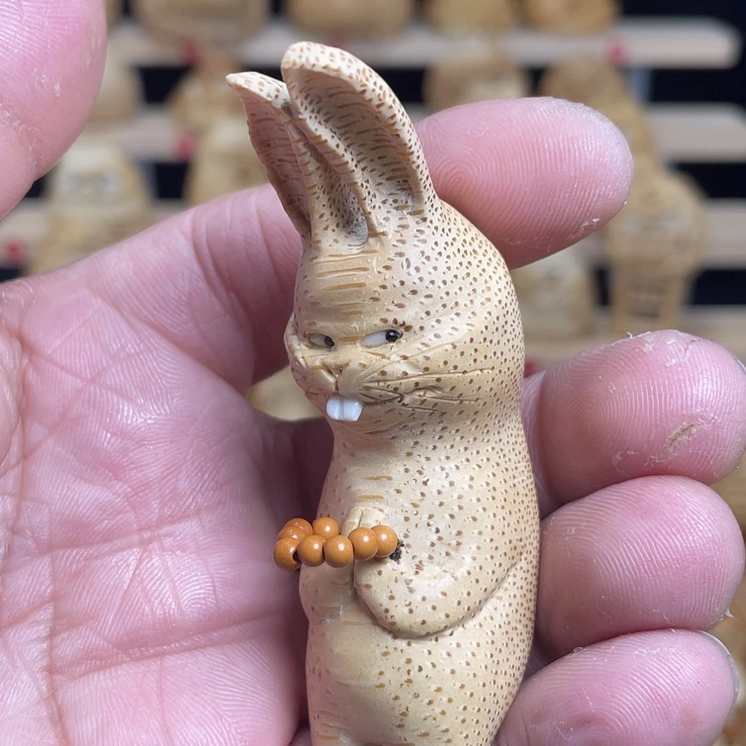 竹竹根雕兔子手把件