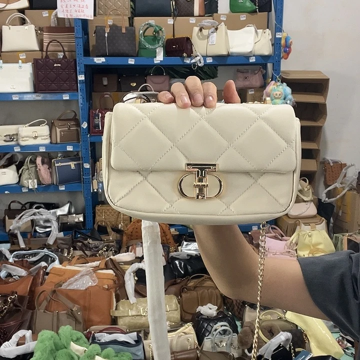 鳄鱼皮（革）健健康康平平安安