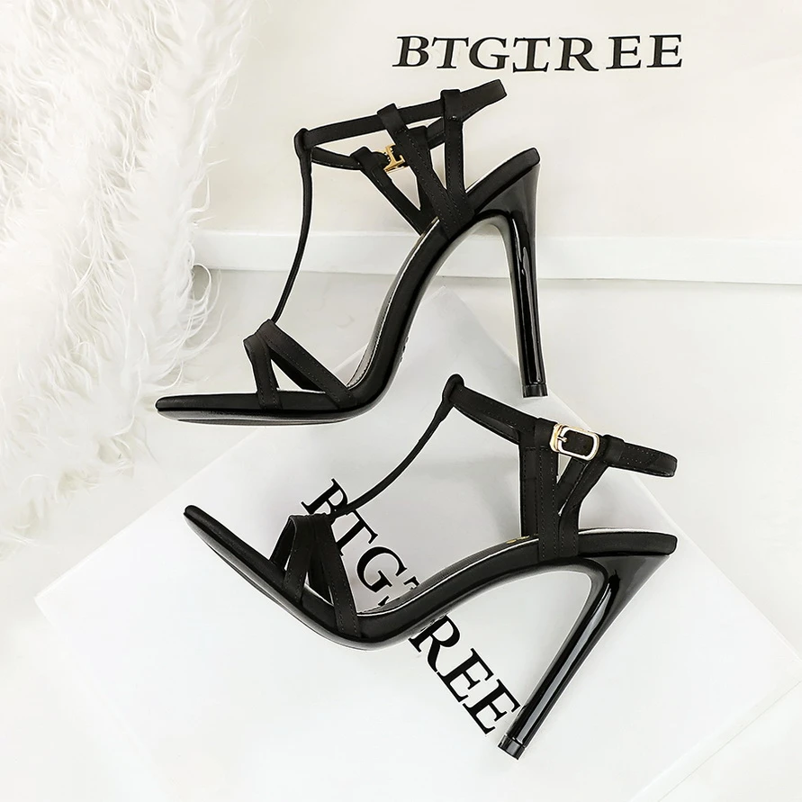 欧美丁字带凉鞋女细跟秀场同款露趾豹纹性感宴会高级感细带高跟鞋