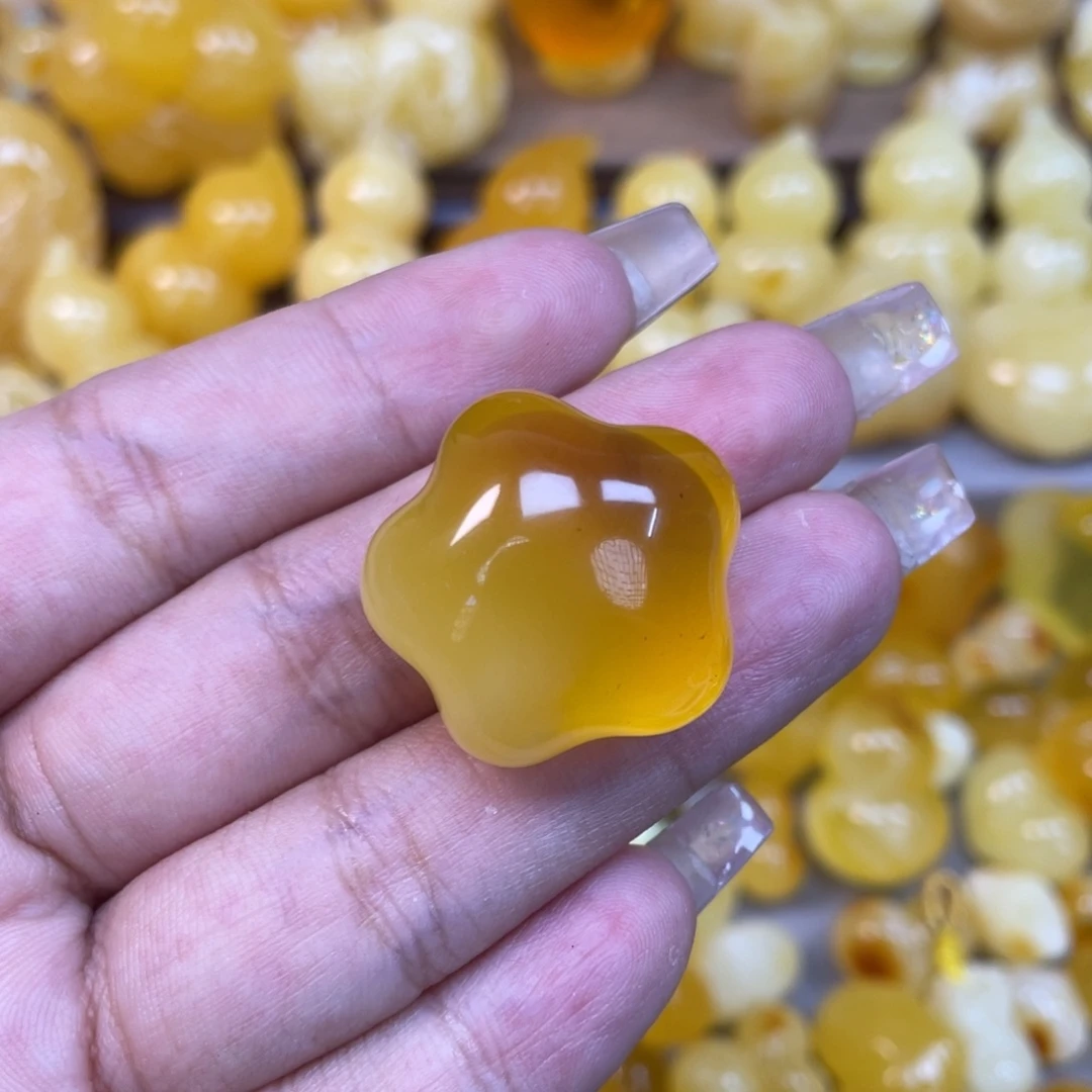 琥珀未镶嵌珠宝奇石