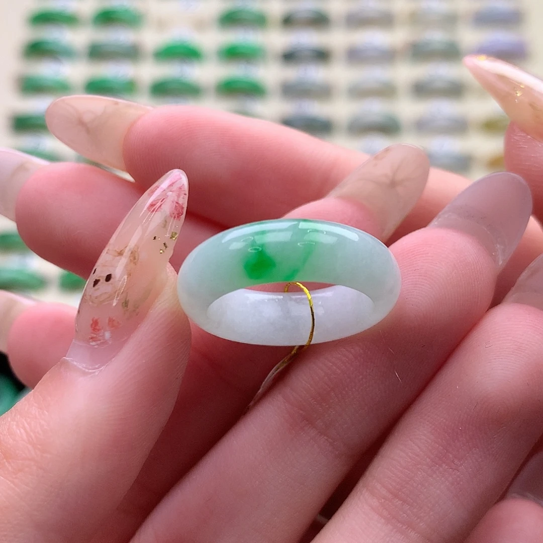 翡翠未镶嵌戒指港10