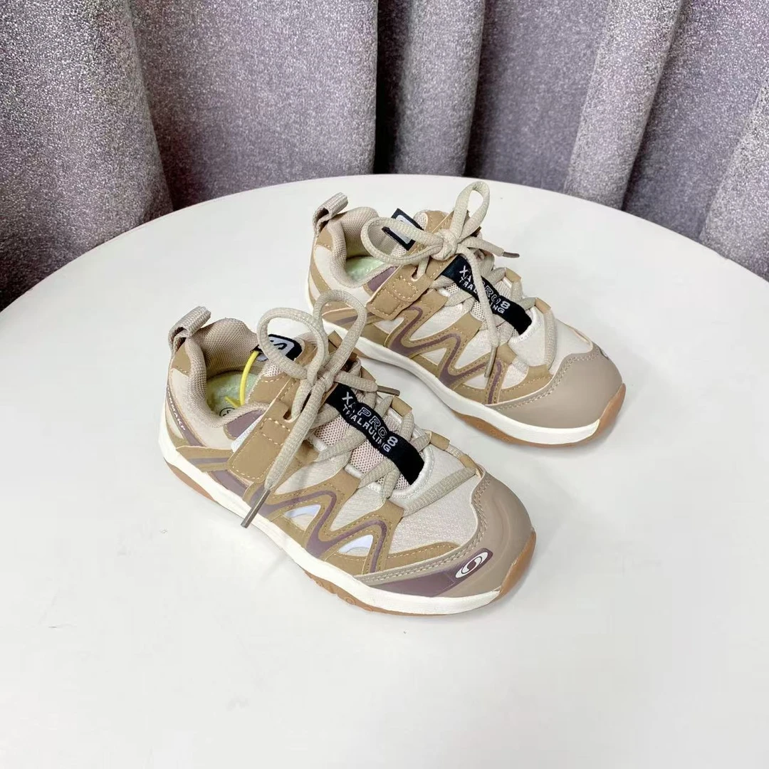 C9213  咖色  时尚儿童舒适魔术贴系带休闲鞋