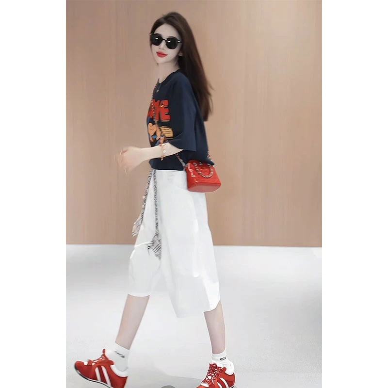 2025年夏季时髦街头风套装圆领短袖T恤宽松百搭短裤小个子两件套