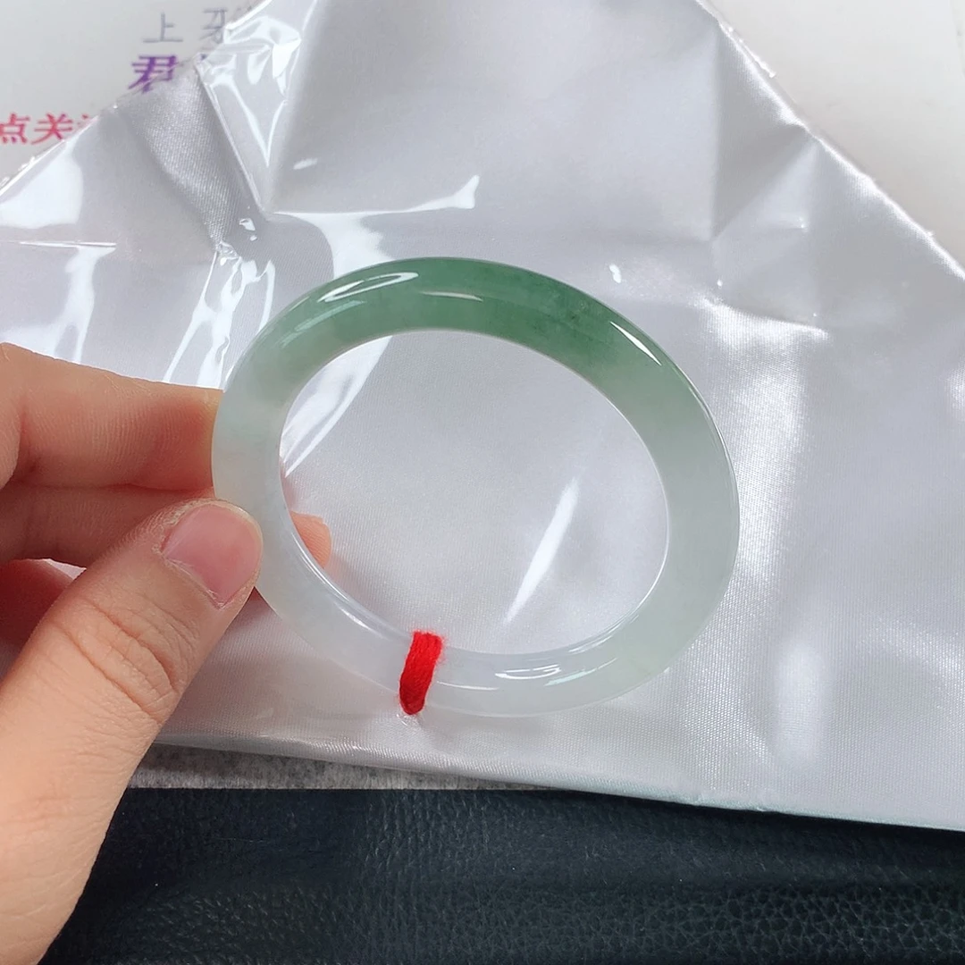 翡翠手镯未镶嵌 圆条①①①