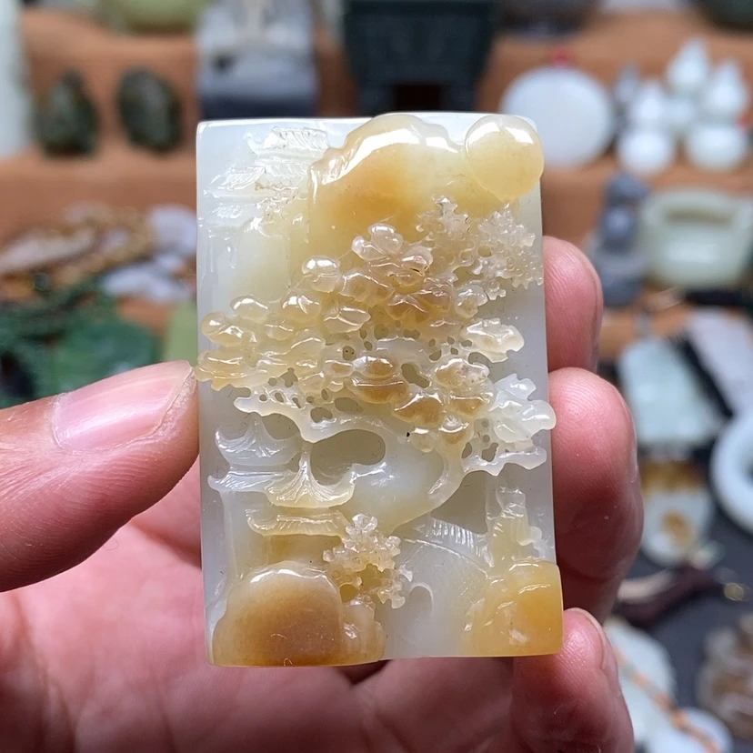 【闪购商品】颈饰未镶嵌和田玉（糖玉）