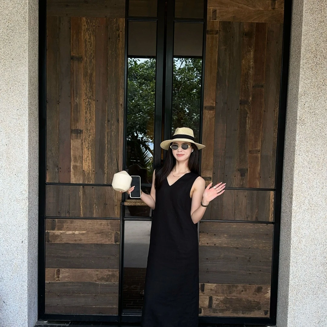 Yihouse【花繁星】法式V领连衣裙无袖气质风露背长裙Y504