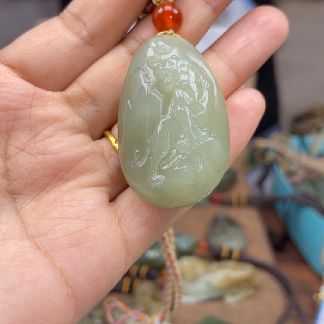 和田玉颈饰未镶嵌