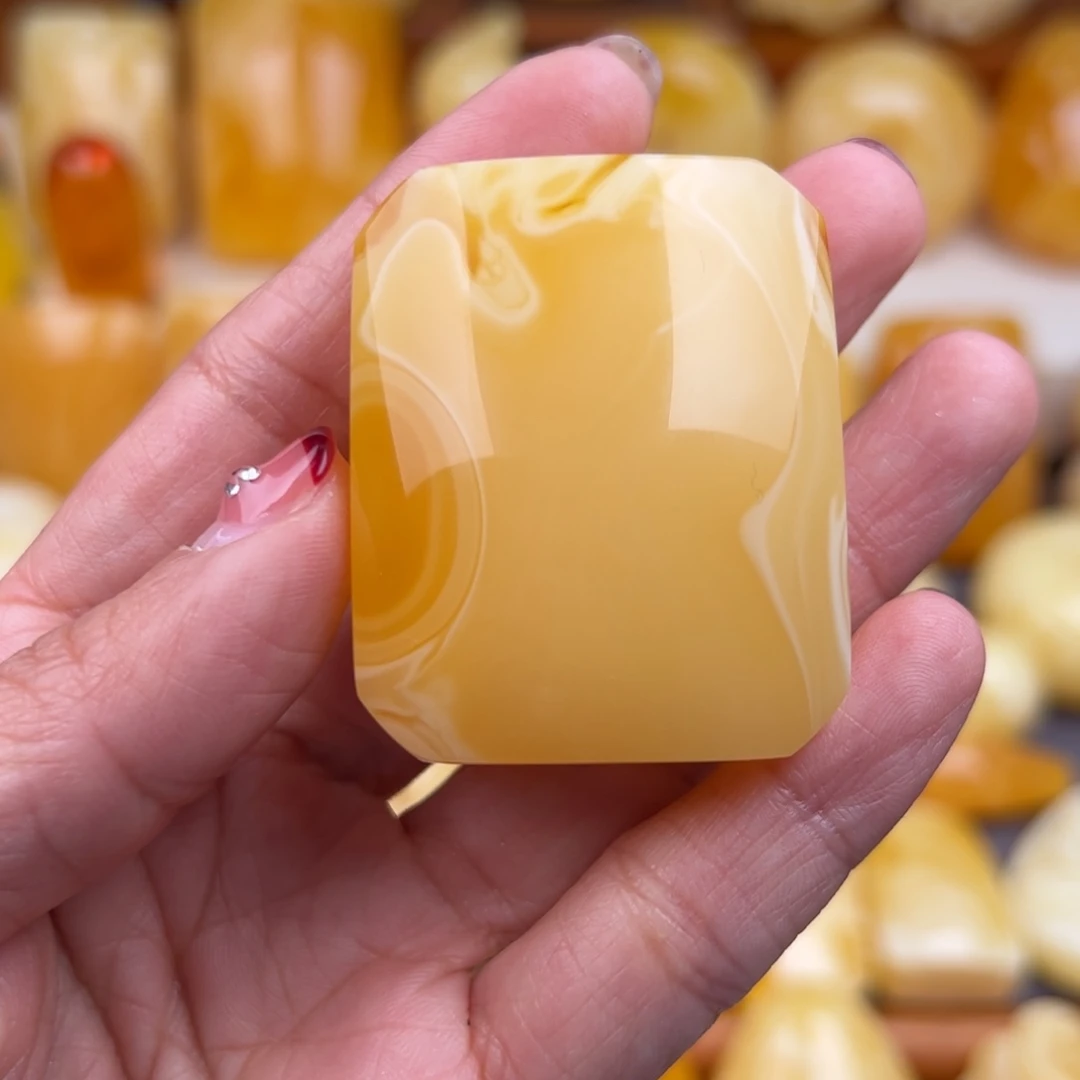 琥珀颈饰未镶嵌纯天然琥珀蜜蜡无优化