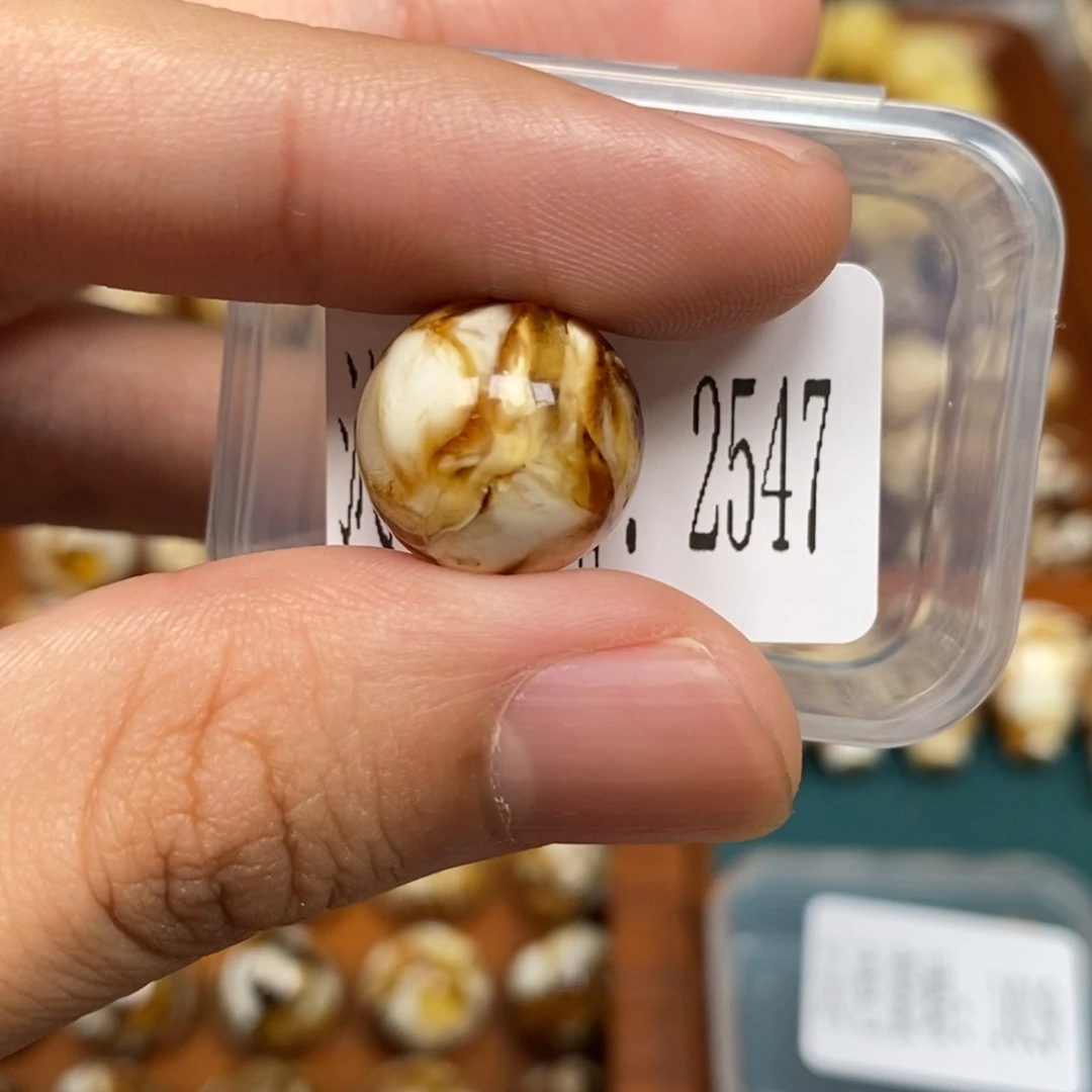 猴头核桃把件沁色圆珠老型2547