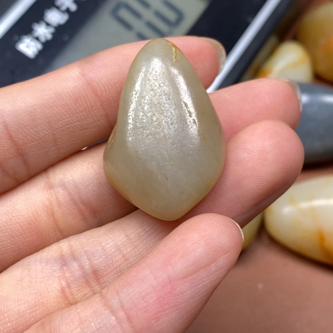 和田玉（糖玉）未镶嵌挂件