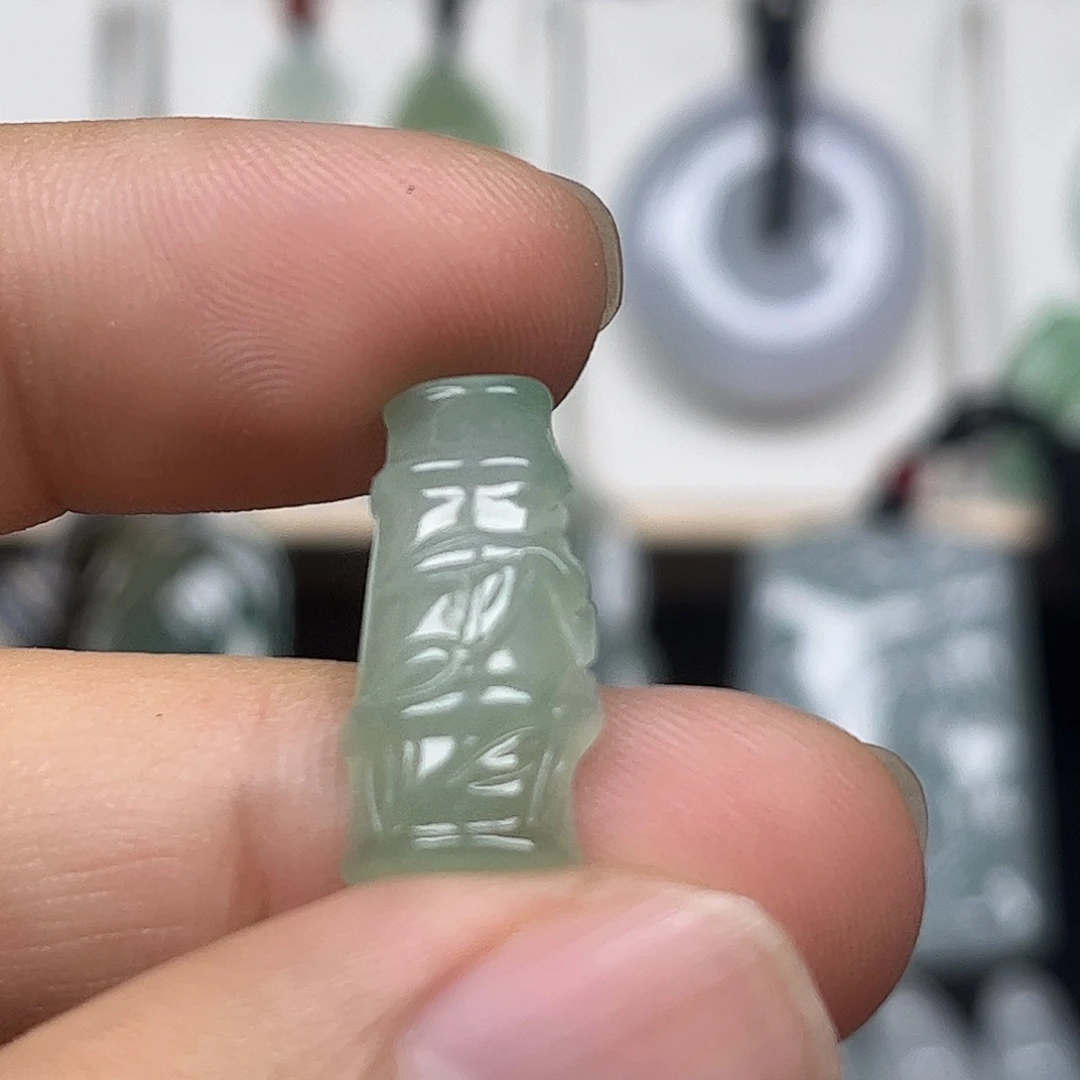 翡翠未镶嵌颈饰缅甸翡翠
