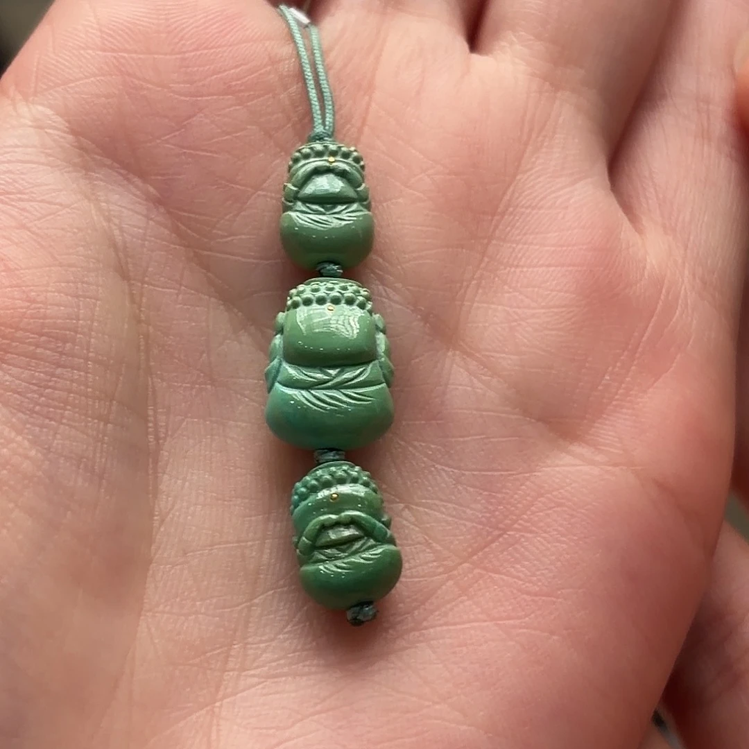 绿松石未镶嵌颈饰