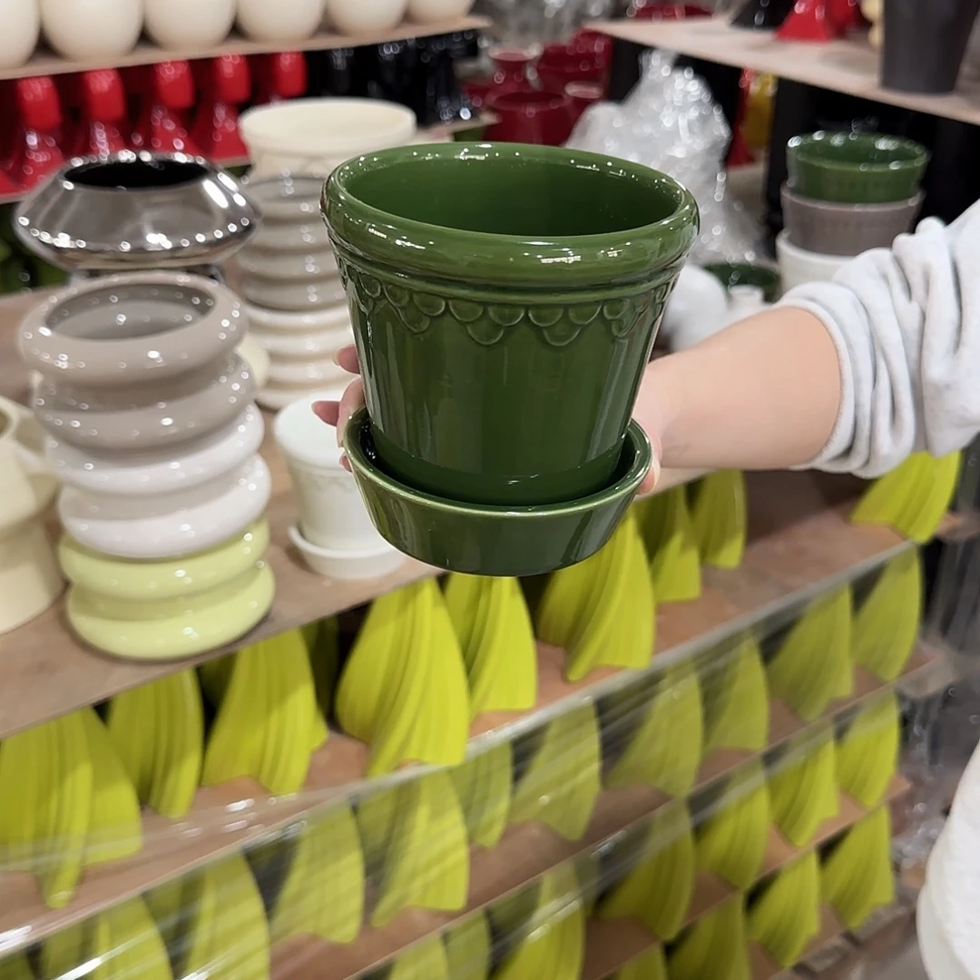 b4绿色带托花盆花盆花盆