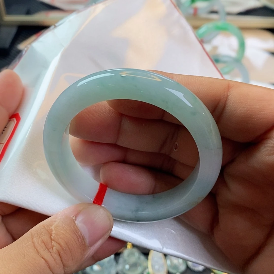 【闪购商品】未镶嵌手镯翡翠