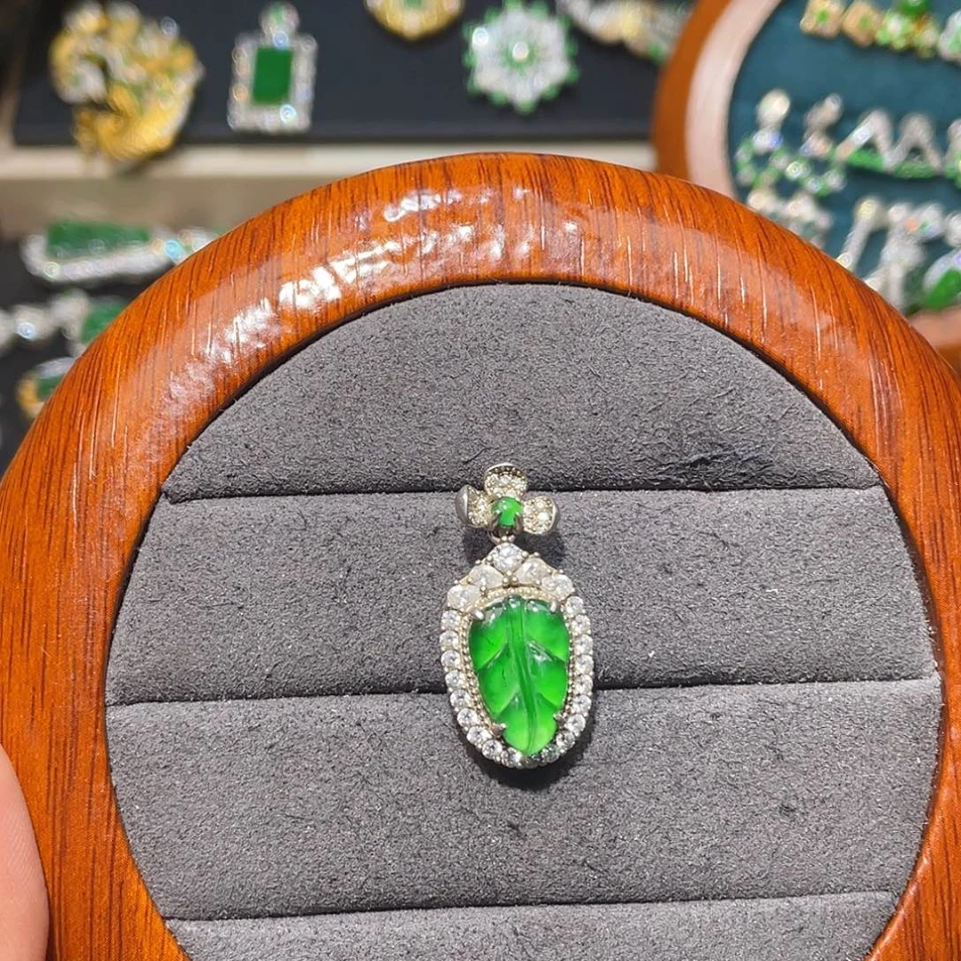 翡翠银S925镶嵌颈饰