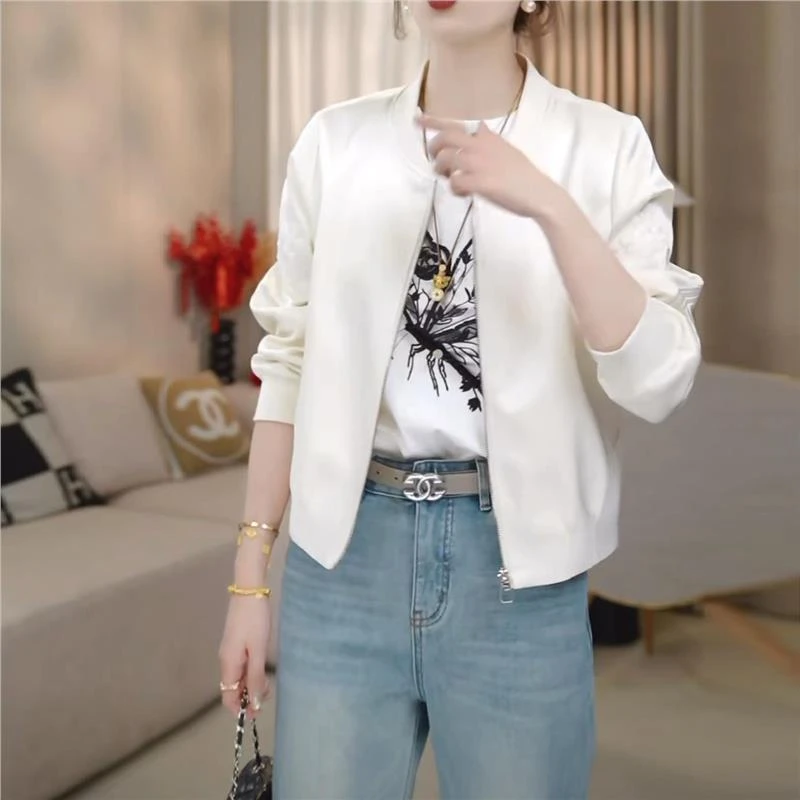 2025春秋季新款女士刺绣棒球服短外套休闲开衫正肩显瘦穿搭上衣潮