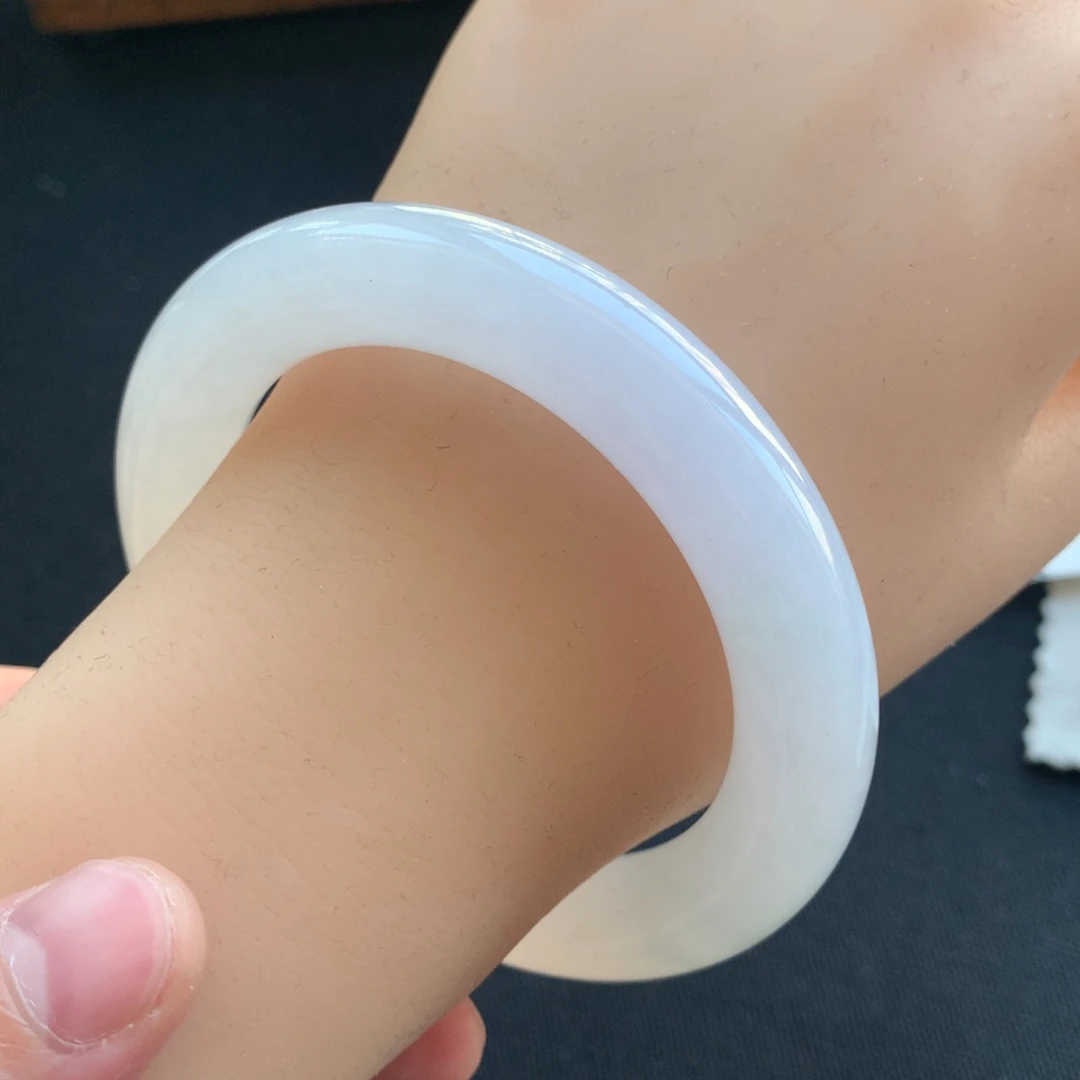 翡翠未镶嵌手镯33号56圆