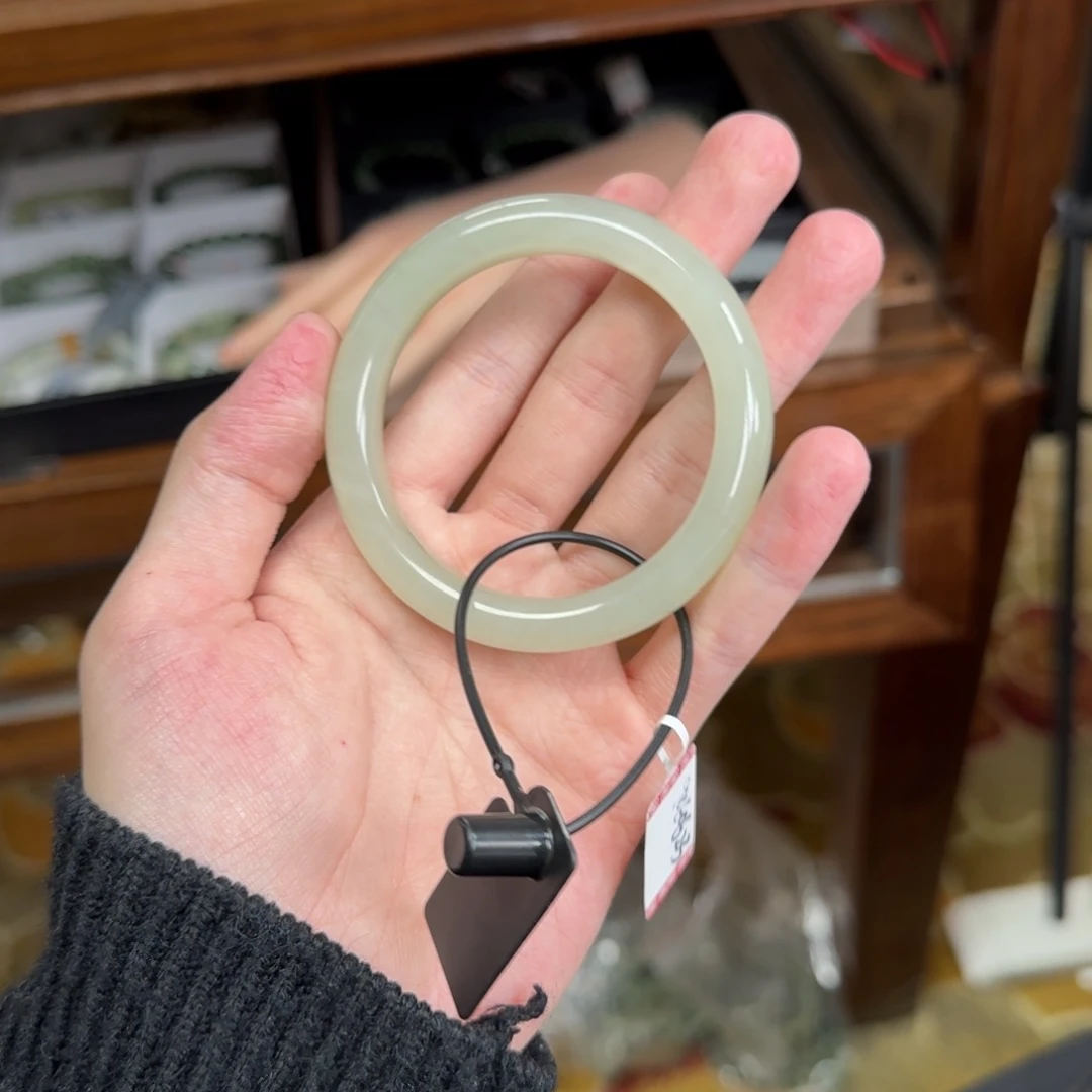 和田玉未镶嵌手镯55