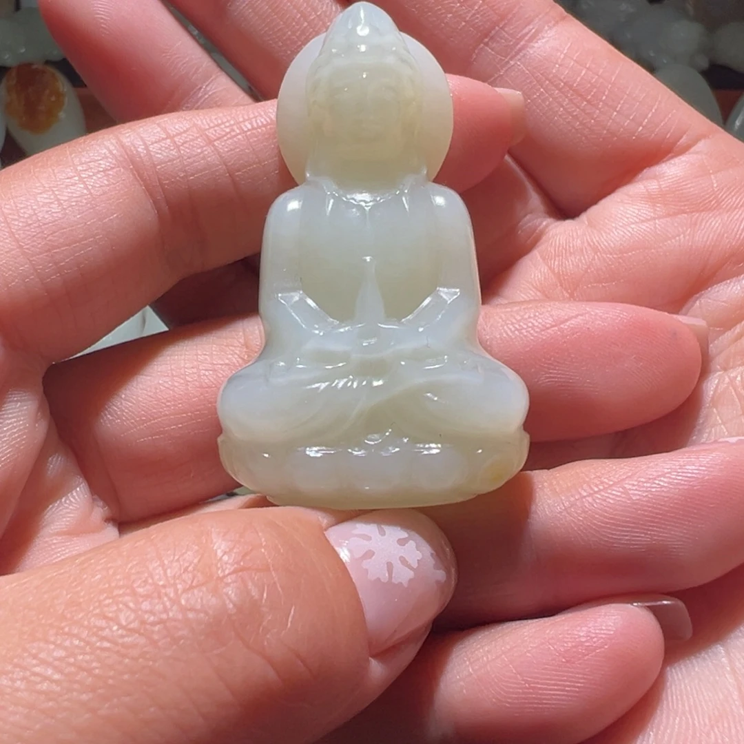 旭***土和田玉未镶嵌颈饰