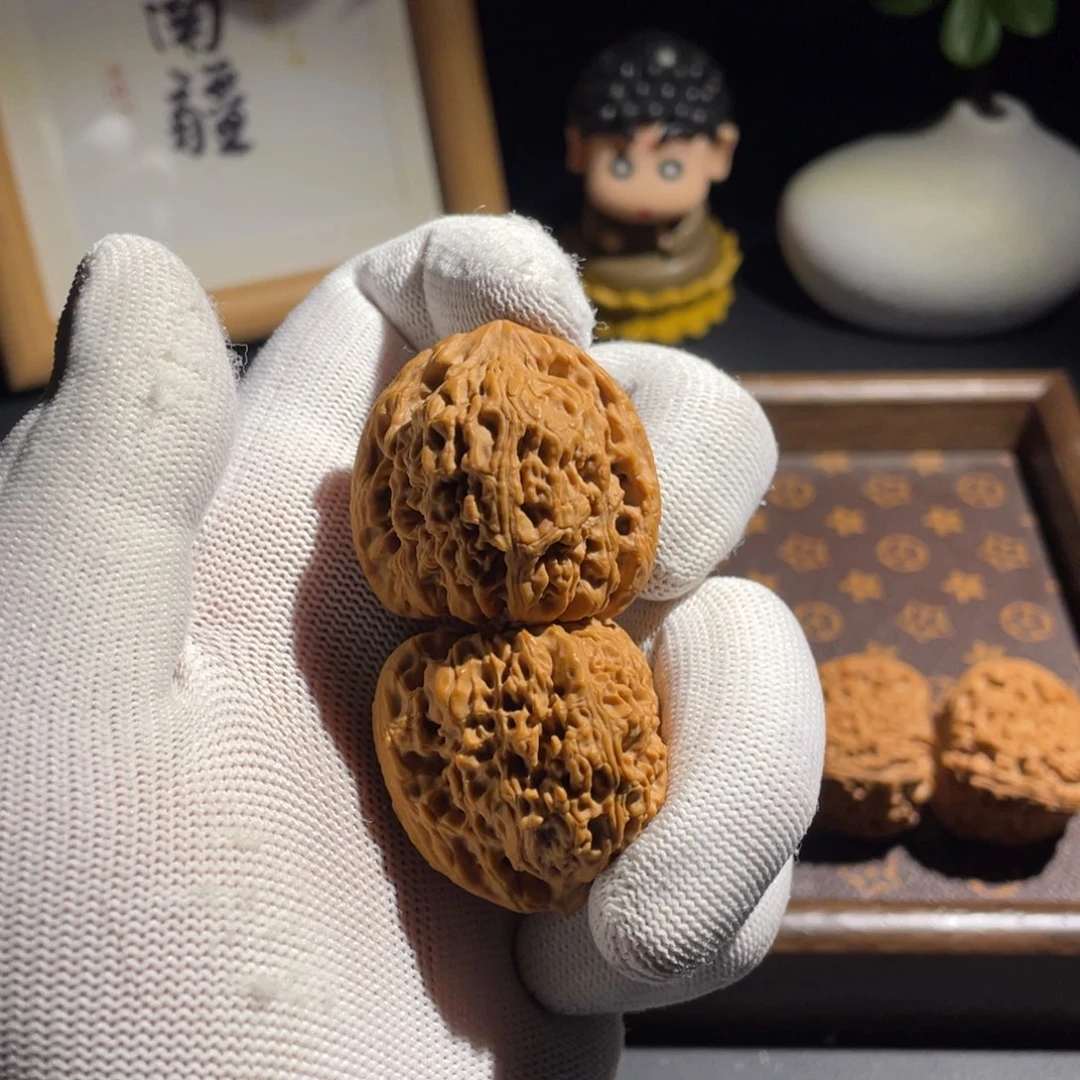 h***o文玩核桃吊坠核桃