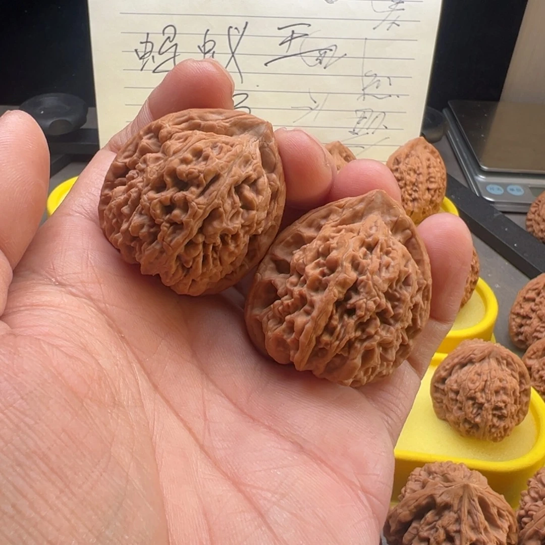 C***N把件文玩核桃蚂蚁王39，不盘不刷支持退货