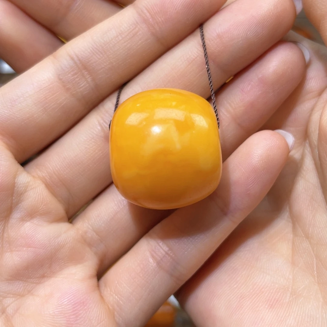 【闪购商品】琥珀裸石未镶嵌墩子