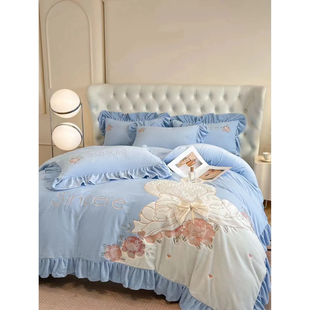 超柔冬季新款AJ立体刺绣公主风牛奶绒四件套-心心相印/蓝