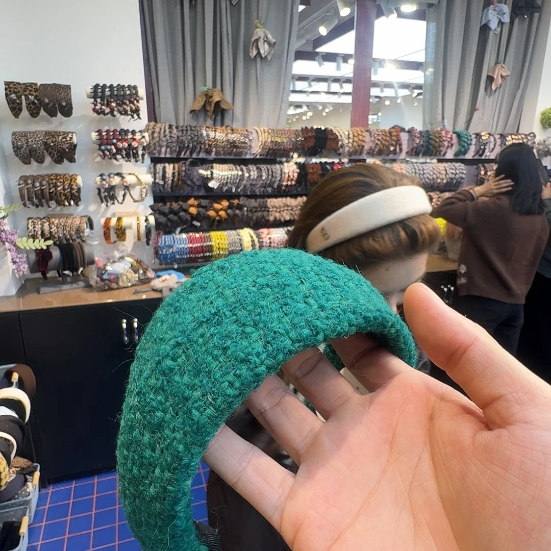 绿色宽面发箍哦哦哦哦