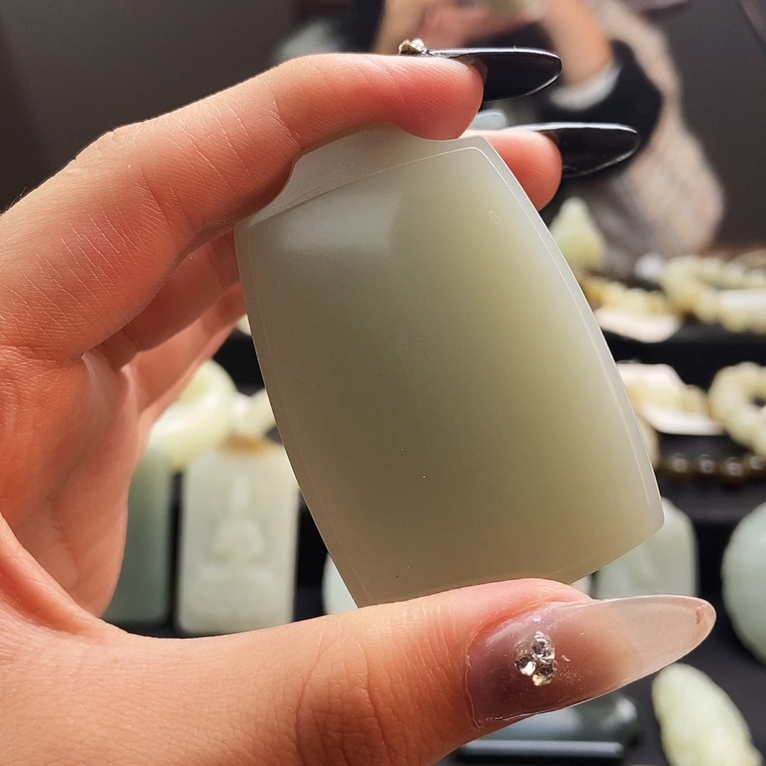 和田玉（糖玉）未镶嵌颈饰