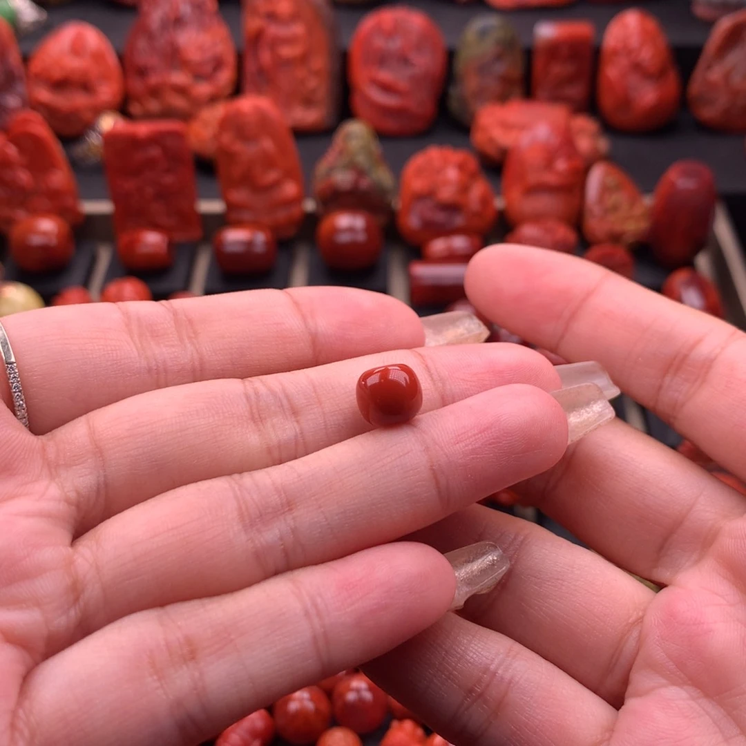 南红玛瑙南红川料原矿老型8.8mm未镶嵌