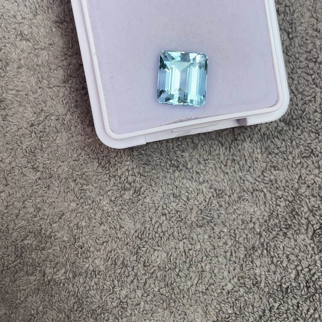 海蓝宝石裸石未镶嵌5.273Ct