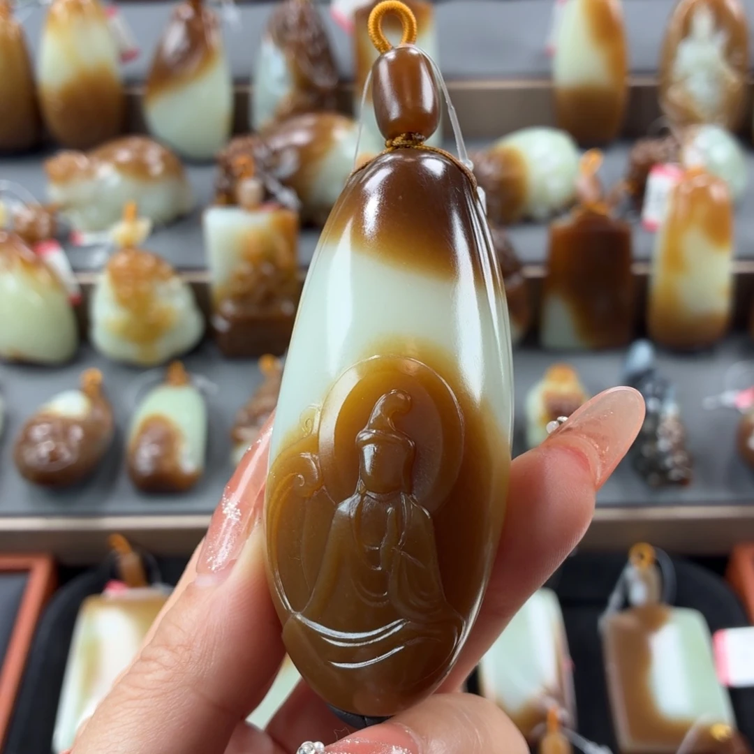 和田玉未镶嵌颈饰