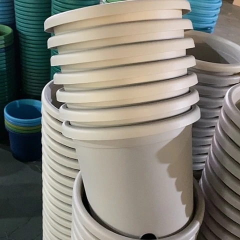 树脂四季3号6个带托灰白