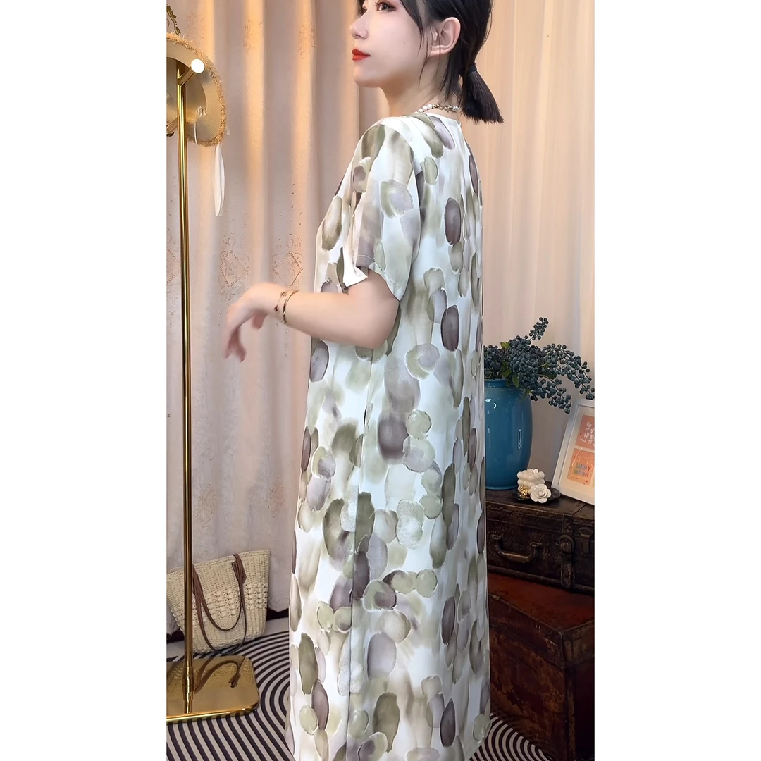 【俏大文】薄荷漫波新夏季气质连衣裙妈妈装中老年显瘦宽松遮肚大码