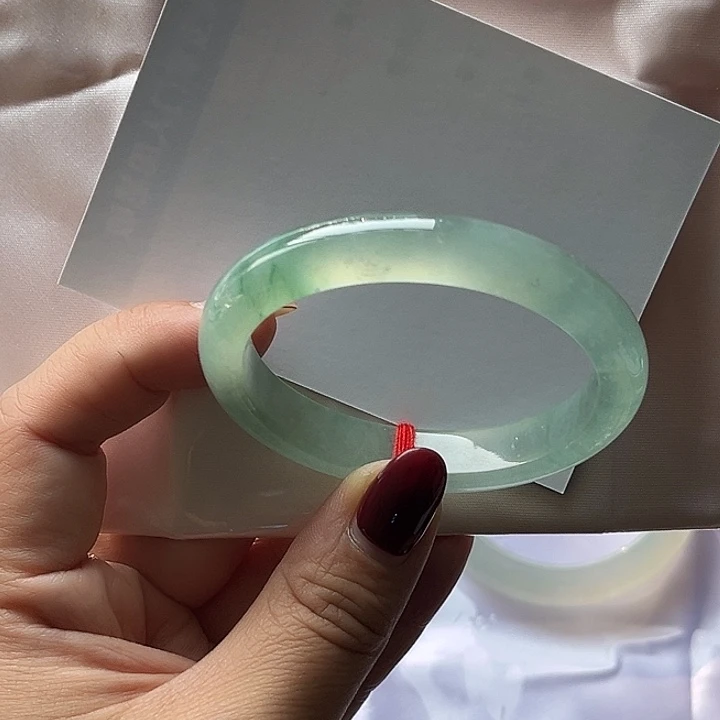 翡翠未镶嵌手镯53贵妃