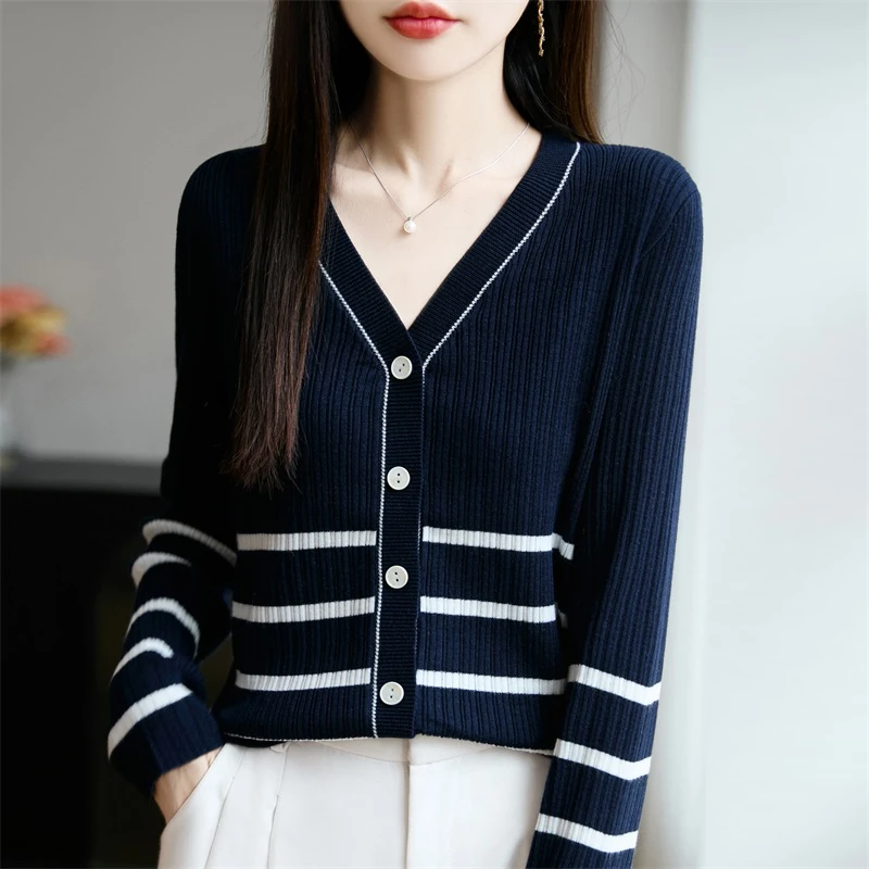 哥弟阿玛施正秋季新款V领条纹长袖时尚百搭法式小香风毛针织开衫