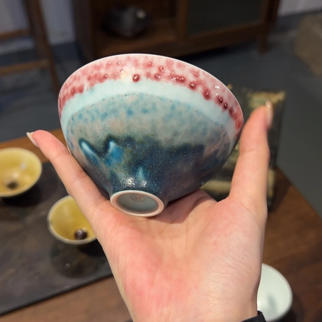 魏***莱瓷片陶瓷。       陶瓷。