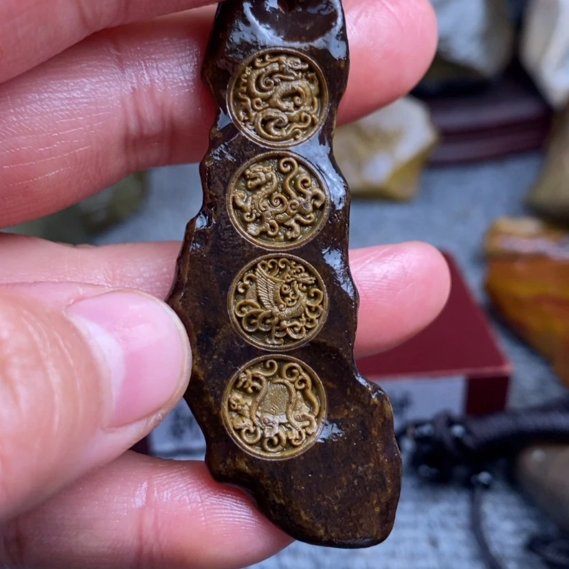 【闪购商品】原石雕刻手把件