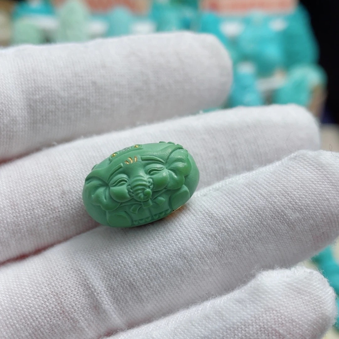 绿松石未镶嵌珠宝奇石