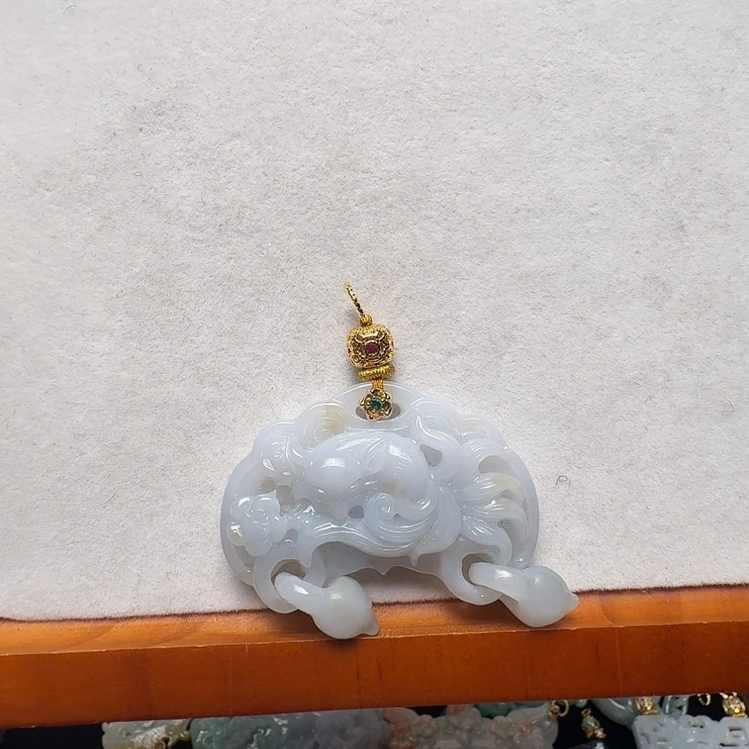 吊坠(赠链)未镶嵌翡翠