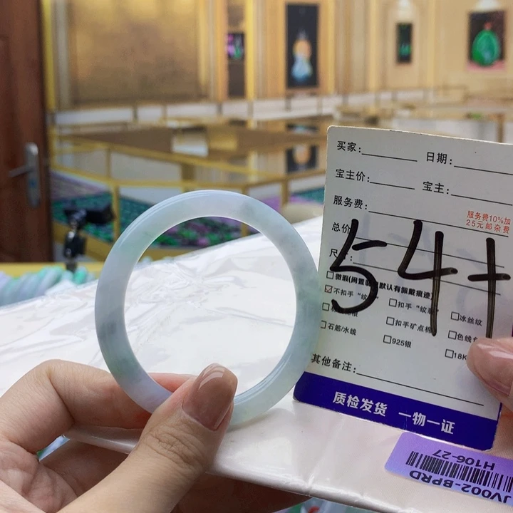 翡翠未镶嵌手镯000……