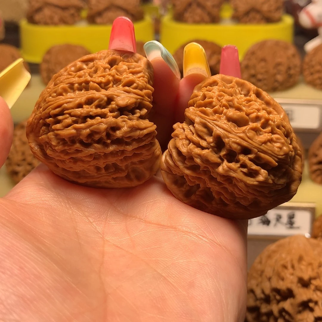 文玩核桃吊坠天使之翼南疆石全品